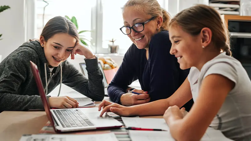 How to Help Your Child Study Remotely: Tips for Parents